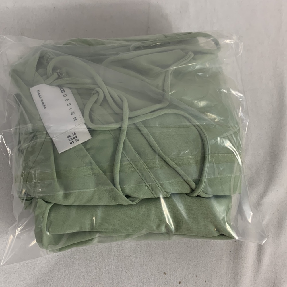 ASOS Solid wrap Bridesmaid Maxi dress in Mint Size 10 NWT - Picture 6 of 7